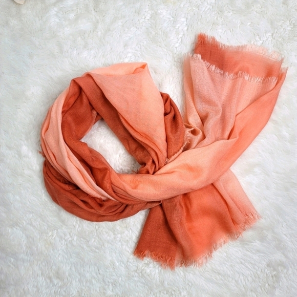 SCARF SOFT/LIGHTWEIGHT in Monochromatic Orange 🍊 - Picture 8 of 10